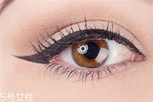 眼線液和眼線筆哪個好用？眼線長度決定風格