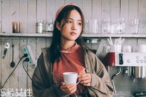 絲白祛斑軟膏多久見(jiàn)效？三個(gè)療程效果更佳