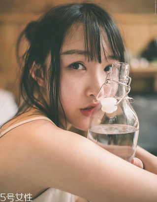 絲白祛斑軟膏多久見(jiàn)效？三個(gè)療程效果更佳