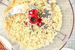 大蒜冰糖水是蒸還是煮？來看看具體做法