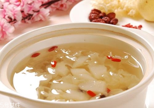 銀耳紅棗湯哺乳期能喝嗎？有著很多好處