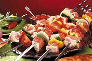 過年怎么吃不會(huì)胖？減肥族春節(jié)這樣吃