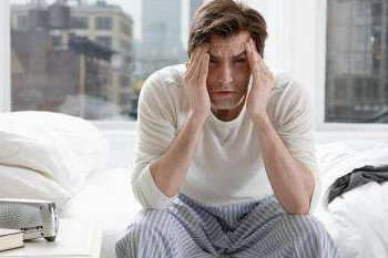 經(jīng)常性頭暈頭痛怎么辦？這些食物千萬別吃