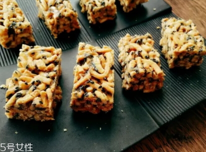 沙琪瑪是油炸食品嗎？熱量高少吃一點(diǎn)