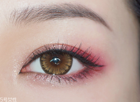 如何畫出完美眼線？一分鐘學(xué)會(huì)四種眼線畫法