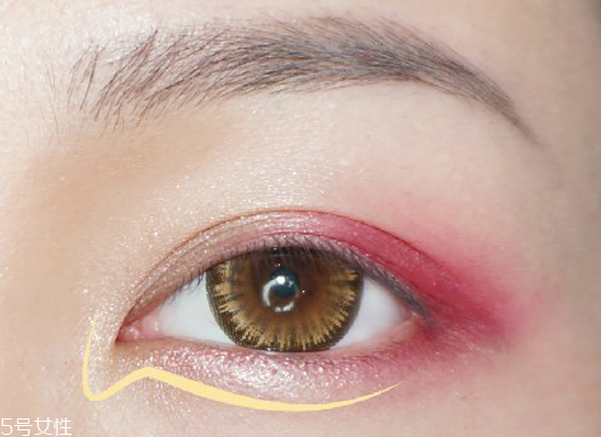 如何畫出完美眼線？一分鐘學(xué)會(huì)四種眼線畫法