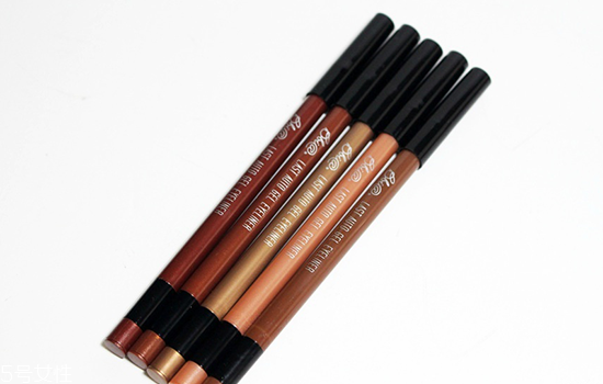 內(nèi)雙用眼線筆還是眼線液好？好用眼線筆推薦