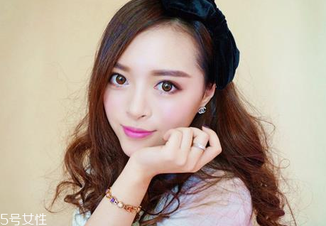 眼線筆暈妝怎么辦？眼線暈色處理方法