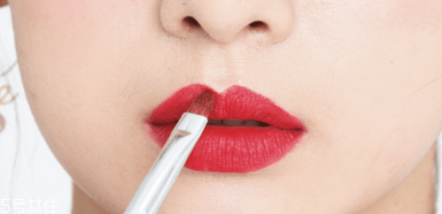 化妝刷有哪些分類(lèi)和用法？化妝刷的詳細(xì)用法