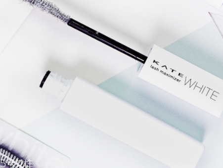 睫毛打底膏怎么用？涂睫毛膏先打底