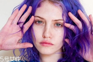 自己在家染發(fā)有傷害嗎？應(yīng)選用大牌染發(fā)劑