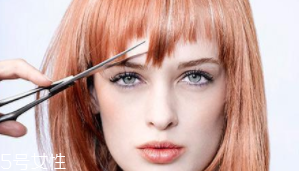 自己在家染發(fā)有傷害嗎？應(yīng)選用大牌染發(fā)劑