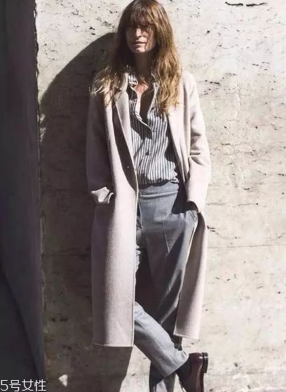長款大衣搭配什么鞋子？這樣穿氣場兩米八