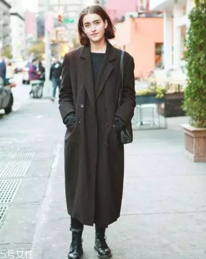 長款大衣搭配什么鞋子？這樣穿氣場兩米八