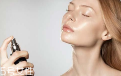 防曬噴霧為什么用得那么快？噴夠多才有用