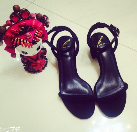 brian atwood是哪個(gè)國(guó)家的牌子？最性感的足尖風(fēng)情