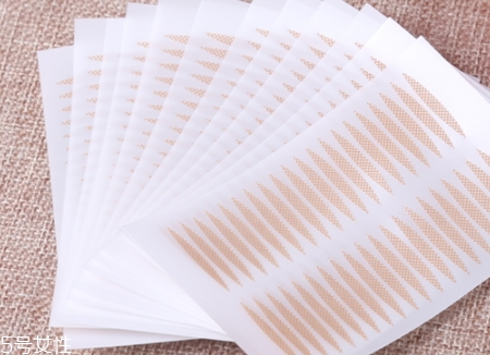 雙眼皮貼可以過夜嗎？不建議晚上貼