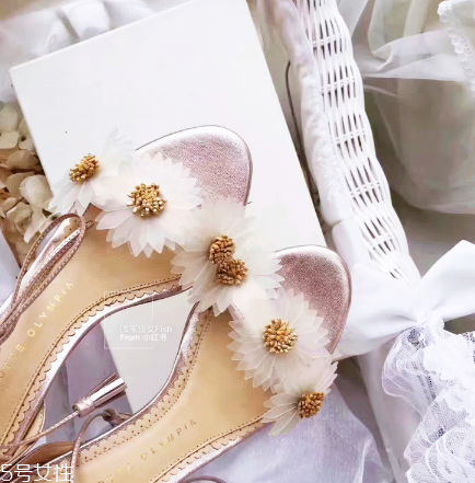 charlotte olympia是幾線品牌？各大網(wǎng)紅的新寵