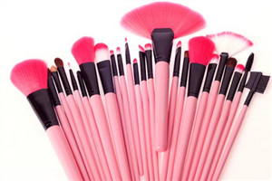 化妝刷有哪些分類(lèi)和用法？化妝刷的詳細(xì)用法