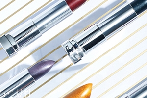 美寶蓮金屬唇膏多少錢？劉昊然同款金屬唇膏