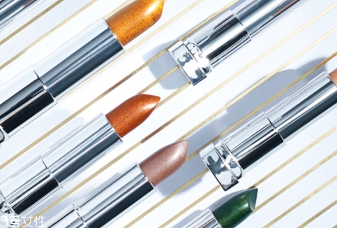 美寶蓮金屬唇膏怎么樣？從質(zhì)地顯色度持久度評測