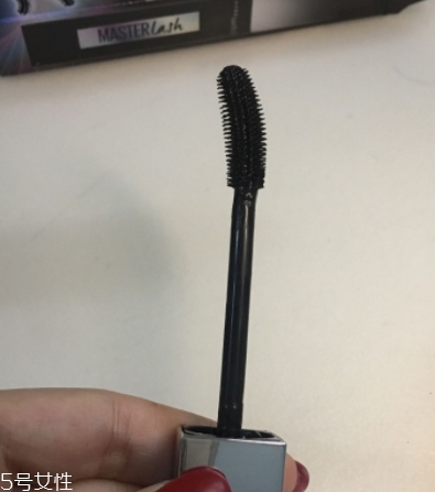 美寶蓮彎彎睫毛膏多少錢？美寶蓮重新定義睫毛膏