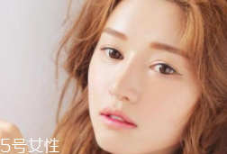 妝前乳顏色怎么選？常見(jiàn)6色對(duì)應(yīng)不同膚色