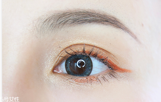 南瓜色眼影怎么畫？南瓜色眼妝畫法教程