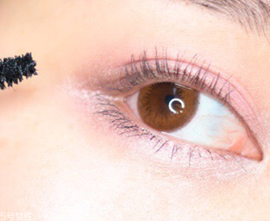 桃花眼妝容好看嗎？桃花眼妝容教程