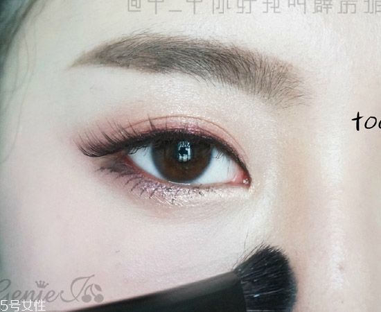 桃花眼妝容好看嗎？桃花眼妝容教程