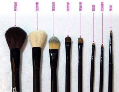 如何清洗化妝刷？眼影刷的選擇與使用方法