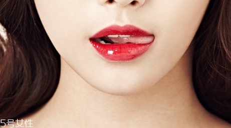 hold live口紅好用嗎？沒有入的美少女們趕緊下手