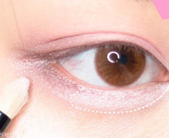 桃花眼妝容好看嗎？桃花眼妝容教程
