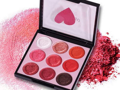 單色眼影怎么畫好看？不飛粉的眼影推薦