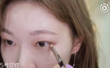 內(nèi)雙怎么畫眼線？內(nèi)雙眼皮畫眼妝技巧