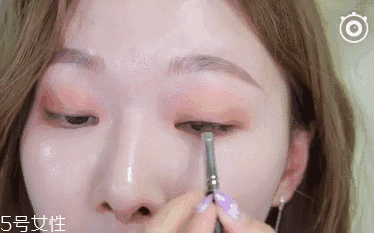 內(nèi)雙怎么畫眼線？內(nèi)雙眼皮畫眼妝技巧