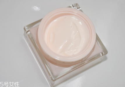 紀(jì)梵希少女面霜適合多大年齡？還你一個(gè)少女肌