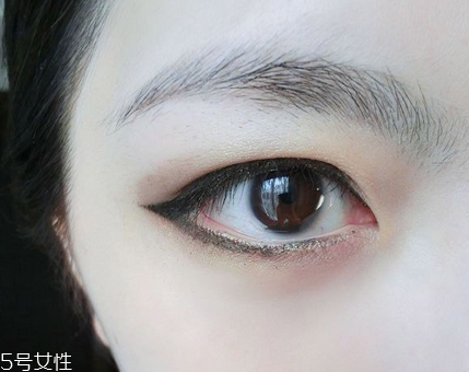 內(nèi)雙怎么變外雙眼皮？內(nèi)雙眼睛變大技巧