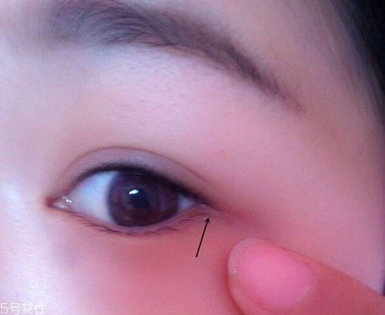 內(nèi)雙怎么畫眼線？內(nèi)雙眼皮畫眼妝技巧