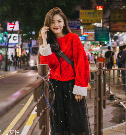 紅色毛衣配什么外套？冬季搭配風(fēng)度與溫度共存