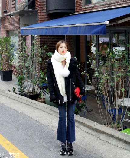 什么顏色圍巾顯臉白？選擇這幾條準沒錯