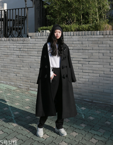 過膝大衣適合什么身材？這樣穿絕對(duì)美上天