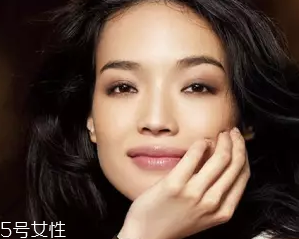 薄唇怎么畫唇妝？利用技巧打造完美唇色