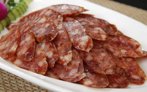 怎樣判斷臘腸煮熟了沒(méi)有？筷子戳一戳最為直接