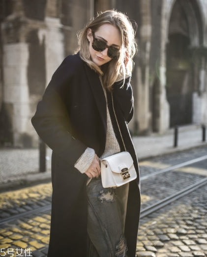 大衣什么顏色好看？這些顏色時(shí)髦又精致