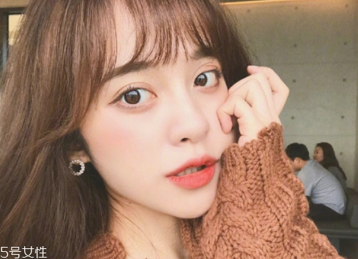 粉棕色眼妝怎么畫？蜜桃妝畫法