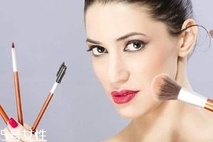 2017最火彩妝有哪些？盤點(diǎn)2017黑馬熱門刷屏單品