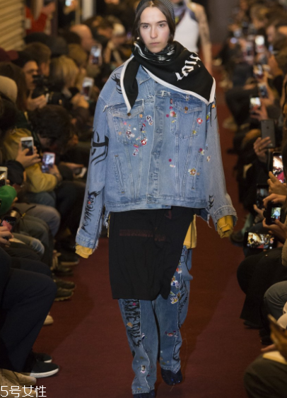 vetements2018秋冬系列服裝怎么樣_好看嗎？