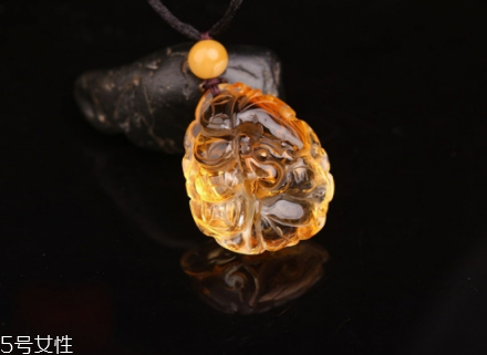 黃水晶戴左手還是右手？水晶佩戴大有講究