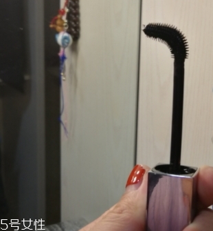 美寶蓮彎彎睫毛膏怎么樣？新品首發(fā)彎彎睫毛膏評測